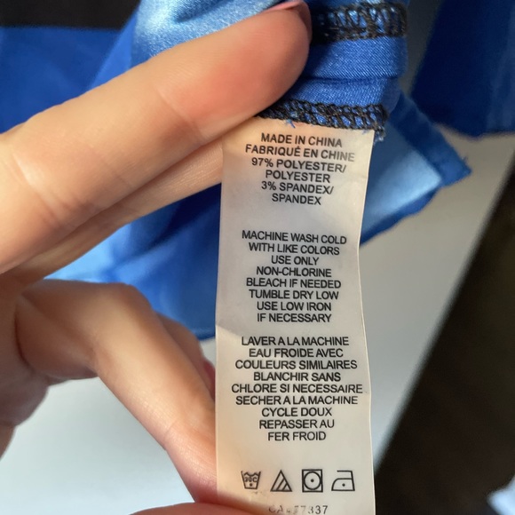 Vince Camuto Abstract Pattern Blouse - Size XS - Picture 7 of 8